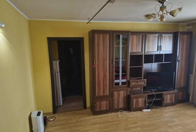 Apartament cu 2 camere semidecomandat în Iași