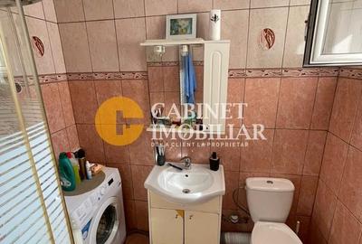 Tudor Vladimirescu str Tepes Voda - decomandat- an 1978 - mobilat - 6