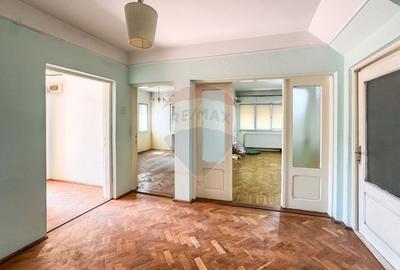 Casă individuală cu 4 camere cu Teren 1145 Mp în Central - 2
