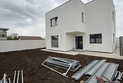 Casă cu 4 camere cu Teren 270 Mp în Vânători - 3