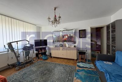 Apartament cu 3 camere semidecomandat în Bucureștii Noi