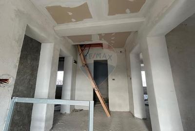 Casă / Vilă cu 4 camere de vânzare în zona Ghercesti - 7