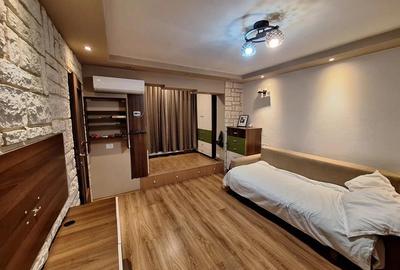 Garsonieră decomandată în Central