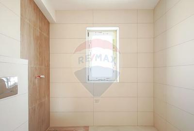 Casă cu 4 camere cu Teren 258 Mp în Central - 8