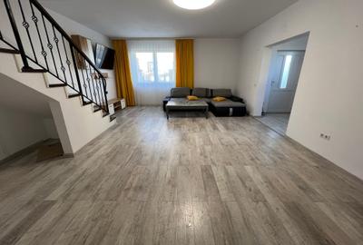 Casă cu 4 camere cu Canalizare în Turnișor - 2