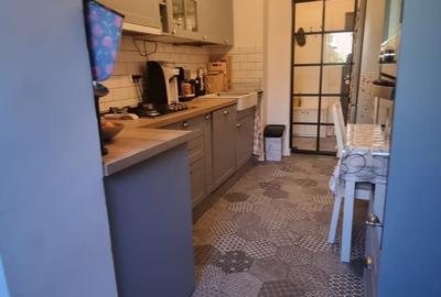 Apartament cu 4 camere decomandat în Apărătorii Patriei - 9