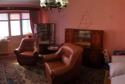 Apartament cu 3 camere decomandat în Viziru 3 - 4