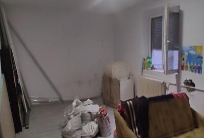 Garsonieră decomandată în Palas - 2