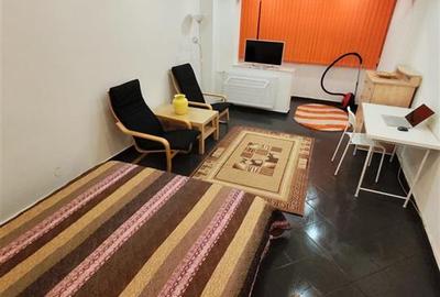 Garsonieră decomandată, mobilată în Tei - 4