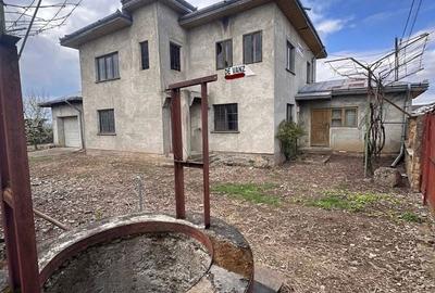 Casă cu 5 camere cu Teren 1000 Mp în Central - 2