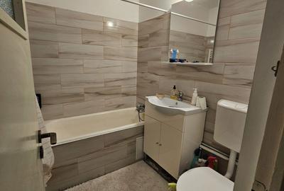 Apartament cu 3 camere decomandat în Hipodrom 3 - 4