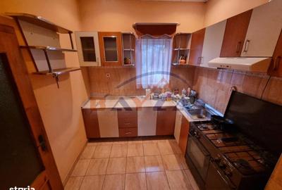 Casă cu 3 camere cu Teren 432 Mp în Central - 9