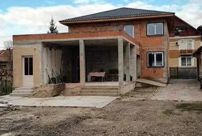 Casă în Central - 1