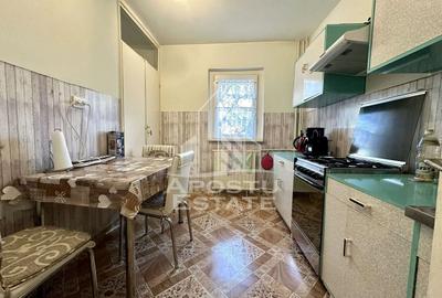 Apartament cu 3 camere semidecomandat, mobilat în Girocului - 4