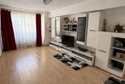 Apartament cu 4 camere decomandat, mobilat în Central - 1