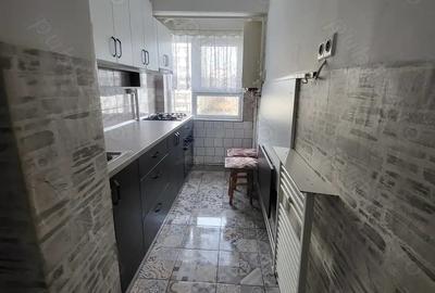 Apartament cu 2 camere semidecomandat în Micro 6 - 6