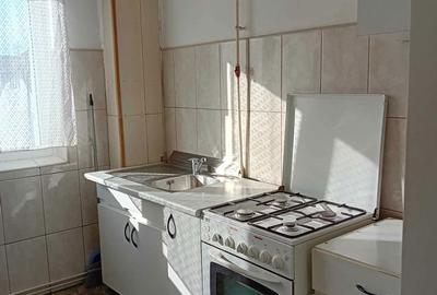 Apartament cu 2 camere semidecomandat în Central - 1