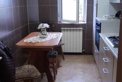 Apartament cu 2 camere semidecomandat în Piața - 1