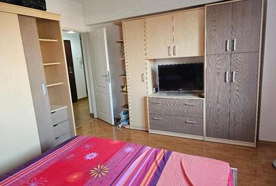 Dau in chirie ap 3 cam et 2 Spital Judetean , Su 75 mp, dec, mobilat dotat, ocupabil imediat. - 2