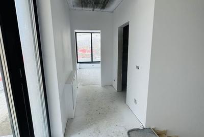 Casă cu 4 camere cu Teren 300 Mp în Central - 10
