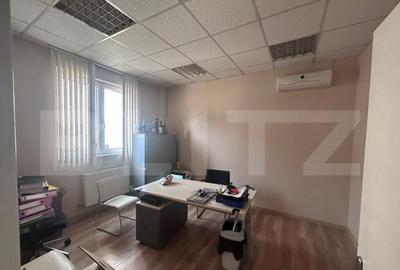 Spatiu de birouri modern, 480mp, 10 locuri de parcare, carti - 9