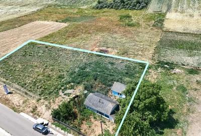 Casa batraneasca cu teren intravilan in apropiere de de Boto?ani - 4