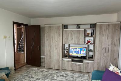 Apartament 2 camere etaj 4 , zona Independentei - 5