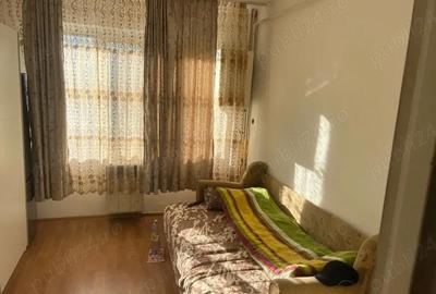 Garsonieră decomandată în Central - 2