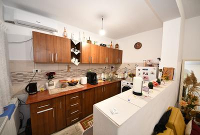 Casă individuală cu 5 camere cu Teren 681 Mp în Bd. Coșbuc - 10
