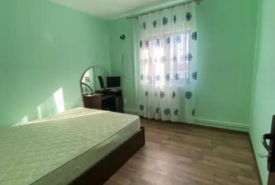 Apartament cu 7 camere decomandat în Podu Roș - 12
