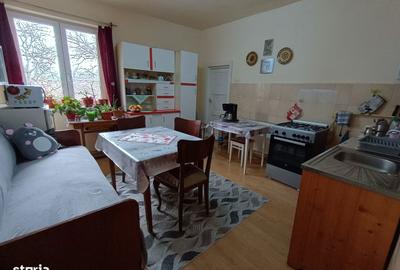Casă cu 3 camere cu Teren 300 Mp în Central - 11