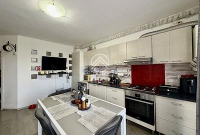 Apartament cu 3 camere semidecomandat, mobilat în Florești - 1