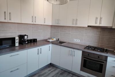 Apartament cu 3 camere decomandat în Central - 2