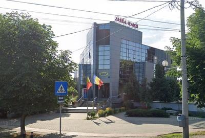 Birou, 1866 mp în Democrației