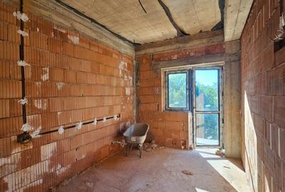 Apartament cu 3 camere decomandat în Uverturii - 8