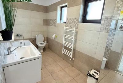 Casă cu 7 camere cu Teren 250 Mp în Valea Lupului - 9