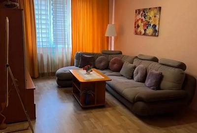 Inchiriez apartament 3 camere zona Grivitei