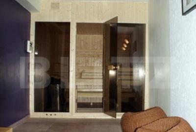 Spațiu comercial, de 1,250 mp, în Central - 9