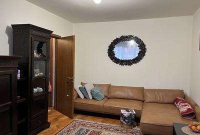 Apartament cu 2 camere semidecomandat, mobilat în 1 Mai - 7