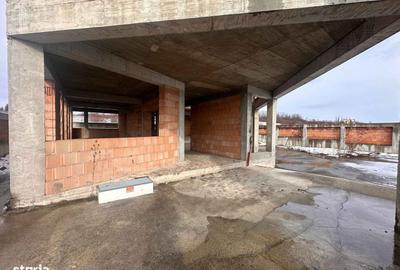 Casă cu 4 camere decomandat în Roșia - 10