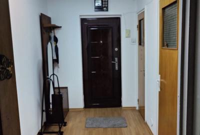 Apartament cu 3 camere decomandat în Drumul Taberei - 2