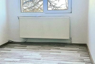 Apartament cu 3 camere semidecomandat în Central - 3