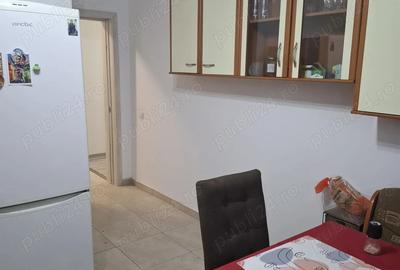 Inchiriez Camere Primesc in Gazda 1-2 Fete - Apartament spa?ios Spiru Haret - 8
