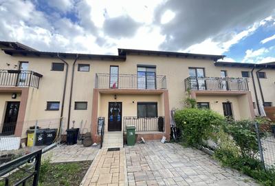 Duplex cu 4 camere cu Canalizare în Sânpetru - 1