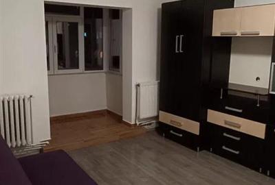 Apartament cu 2 camere semidecomandat, mobilat în Baza 3 - 1