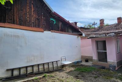 Casa  2 camere, anexa, garaj, teren 464 mp cartier Florilor! - 2