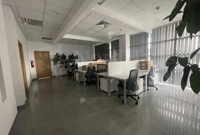 Spațiu comercial, de 839 mp, în Central - 5