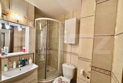 Apartament cu 4 camere decomandat în Calea București