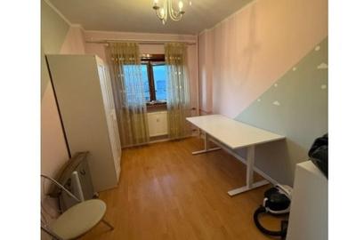 Apartament cu 3 camere semidecomandat în Dristor - 6