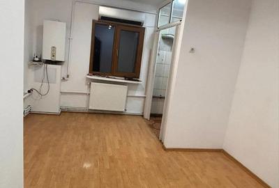 Apartament cu 3 camere decomandat în 1 Mai - 9